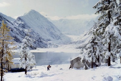 начало сентября, база спасателей на Аккемском озере, Алтай, 1992.jpg